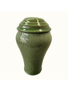 70s Max Factor Khara Fantasy Milk Bath Ceramic Jar Green Perfect Condition